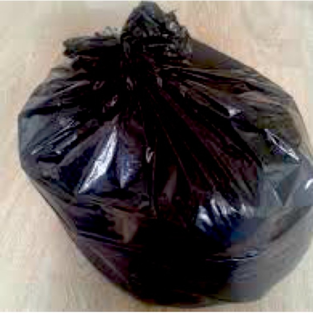 Bag of women’s medium clothing